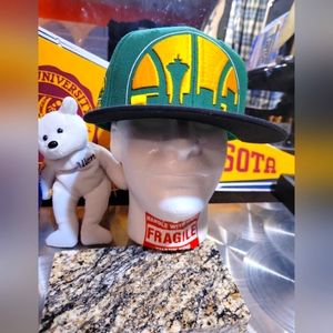 Vintage deadstock Seattle supersonics snapback hat